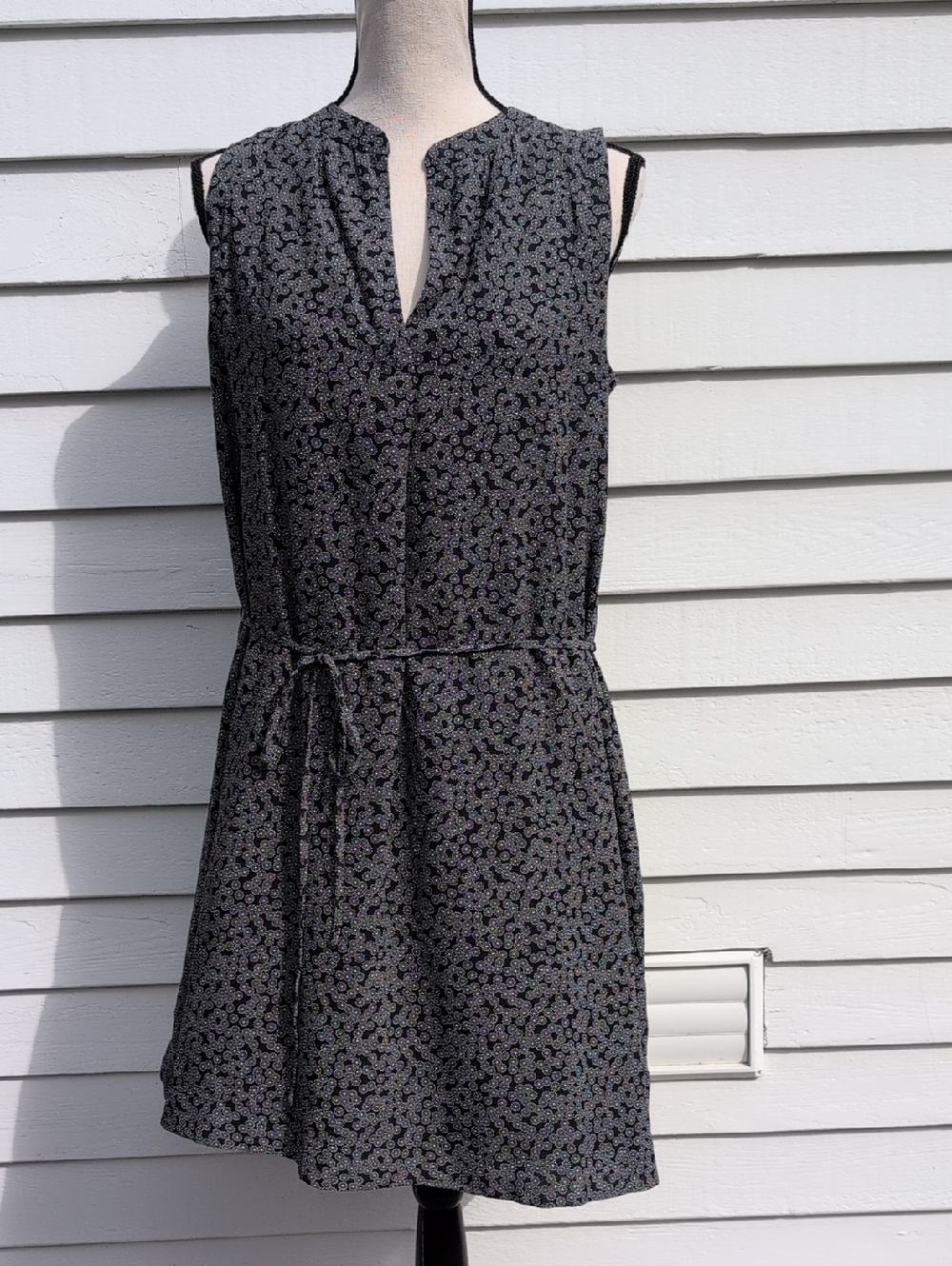 NWT Loft V-Neck Tie-Waist Sleeveless Dress Dress